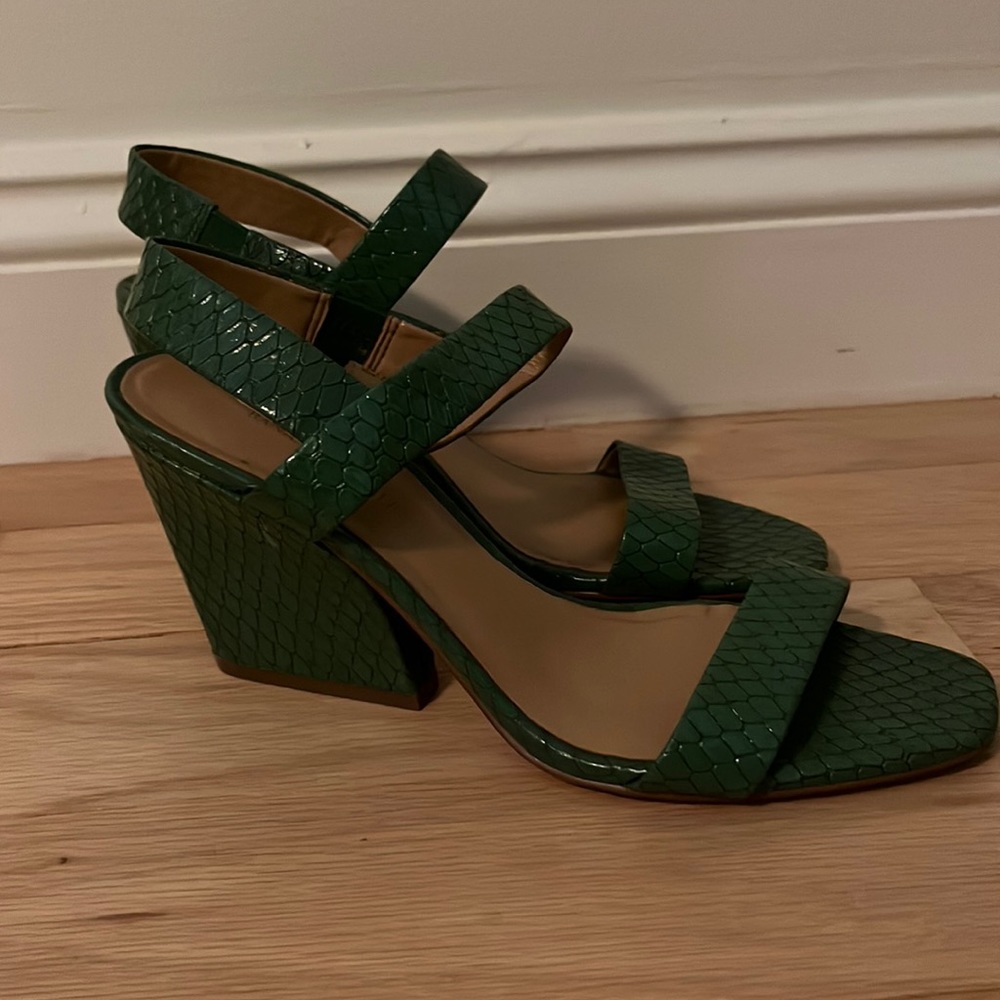 Green Snake Skin Heel